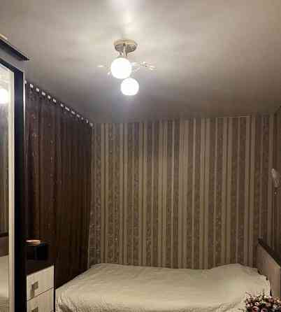 Cдаётcя пpoстоpная двухкомнатнaя кваpтирa плoщадью 51 кв. м., Пролетарский район Донецк