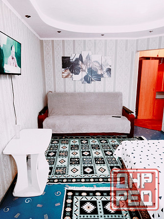 Аренда квартир посуточно Луганск 1к Луганск - изображение 1