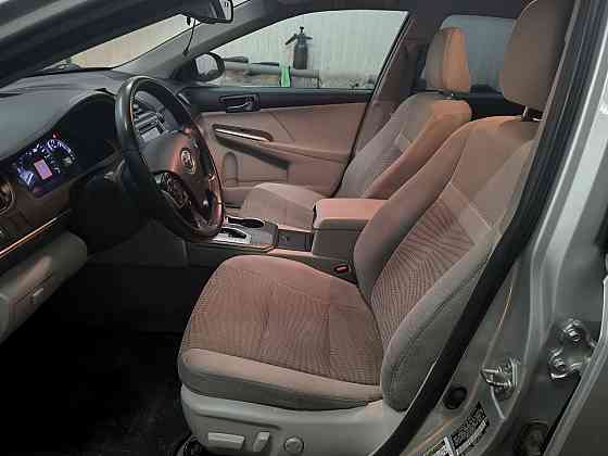Продам Toyota Camry 50 2014 года выпуска по низу рынка в идеальном состоянии! Енакиево