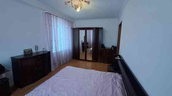 Продам 3-х комантную квартиру Ясиноватая