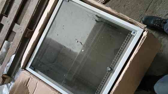 WZ-3504-01-03-011 Шкаф настенный 19-дюймовый (19"), серия SJ2, 12U, 604x600х400, со стеклянной дверь Донецк