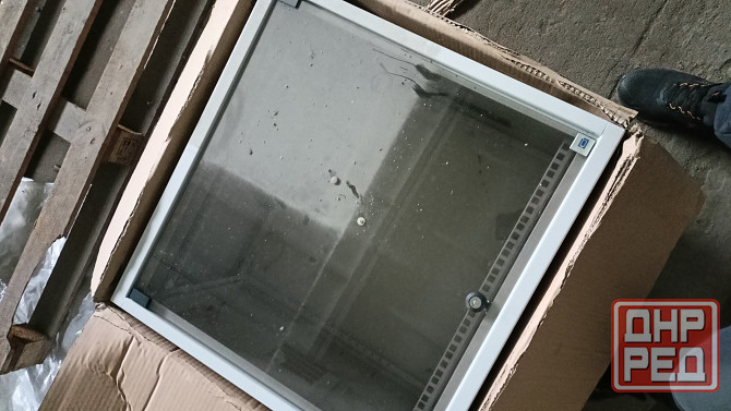 WZ-3504-01-03-011 Шкаф настенный 19-дюймовый (19"), серия SJ2, 12U, 604x600х400, со стеклянной дверь Донецк - изображение 1