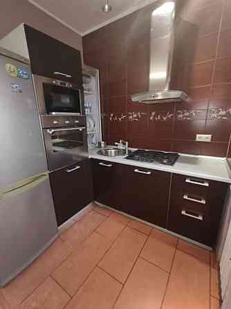 Продается 2 комнатная квартира Ворошиловский р-н площадь Ленина Донецк