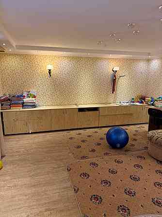 Продается 4-комнатная квартира в центре Шахтерска! Идеальное расположение! Шахтерск