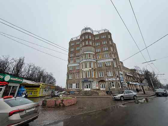 Предлагается к продаже отличное офисно-торговое помещение площадью 2900 м² Донецк