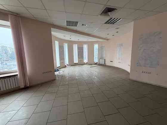 Предлагается к продаже отличное офисно-торговое помещение площадью 2900 м² Донецк