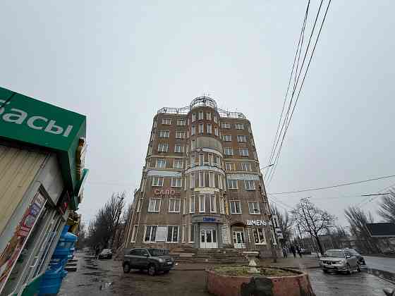 Предлагается к продаже отличное офисно-торговое помещение площадью 2900 м² Донецк