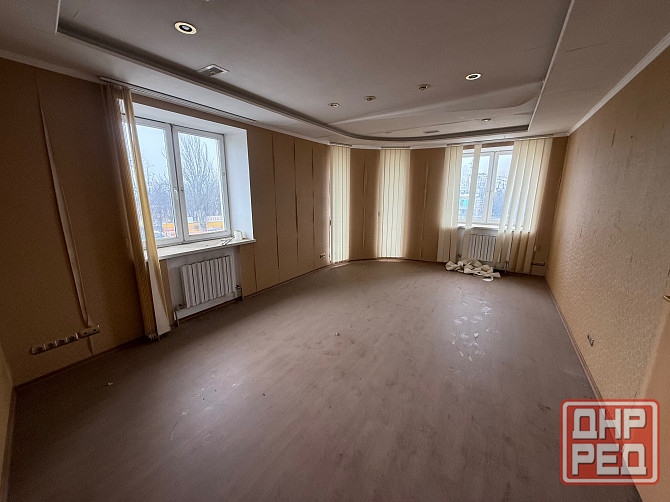 Предлагается к продаже отличное офисно-торговое помещение площадью 2900 м² Донецк - изображение 8
