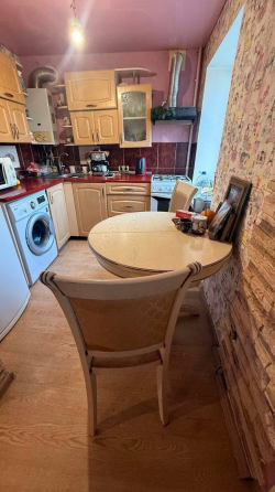 Продам 2ком 4/5эт. Университетская Донецк