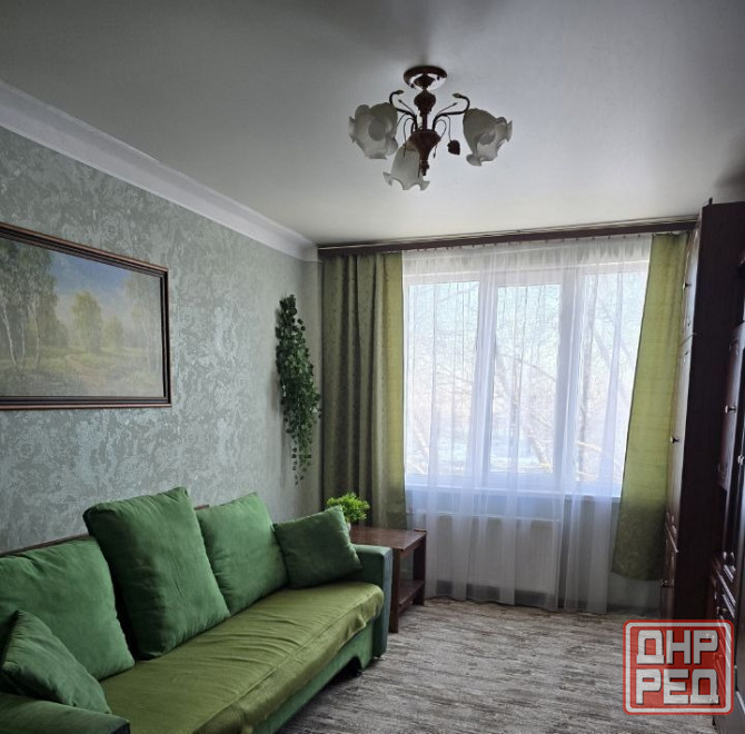 Сдаю двухкомнатную квартиру 46.0 м² этаж 4, город Донецк, Калининский район, Медицинский Университет Донецк - изображение 1