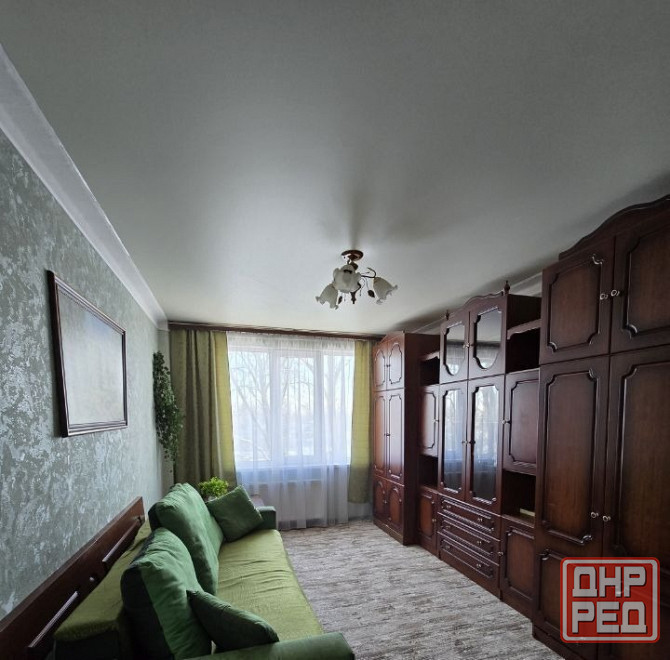 Сдаю двухкомнатную квартиру 46.0 м² этаж 4, город Донецк, Калининский район, Медицинский Университет Донецк - изображение 2