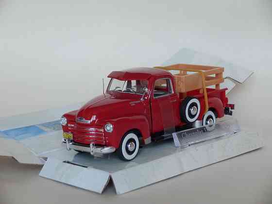 Chevrolet 3100 Pick Up - CARARAMA - 1/43 Донецк