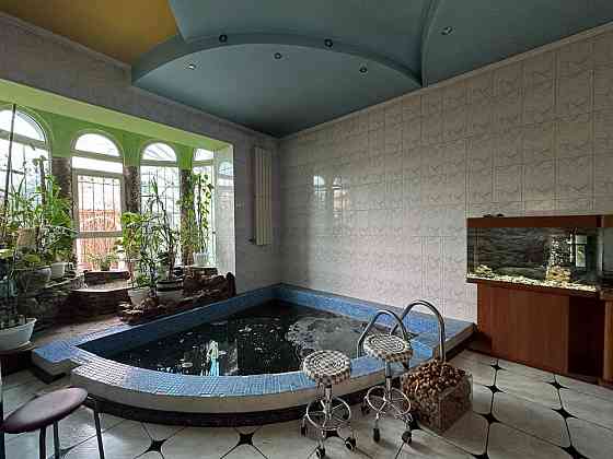 Дом 350 м² с бассейном и сауной, ул. Фрунзе Донецк