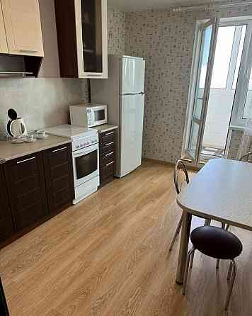 1ком Ворошиловский район, розы люксембург 15 Донецк