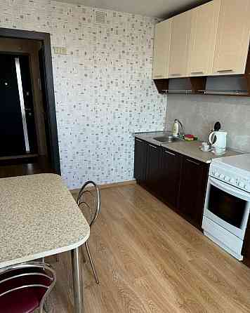 1ком Ворошиловский район, розы люксембург 15 Донецк