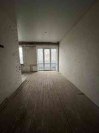 Продается трехкомнатная квартира в Приморском районе Мариуполь