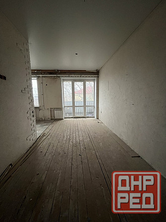 Продается трехкомнатная квартира в Приморском районе Мариуполь - изображение 1