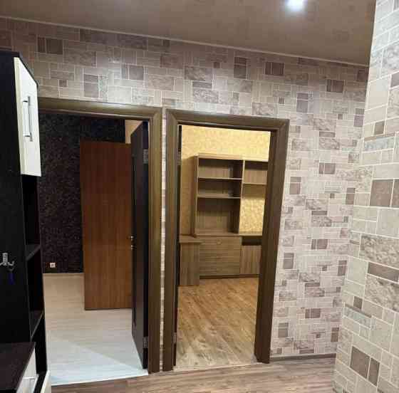 Сдаю двухкомнатную квартиру 60.0 м² этаж 1/5 Ленинский р-н. Донецк