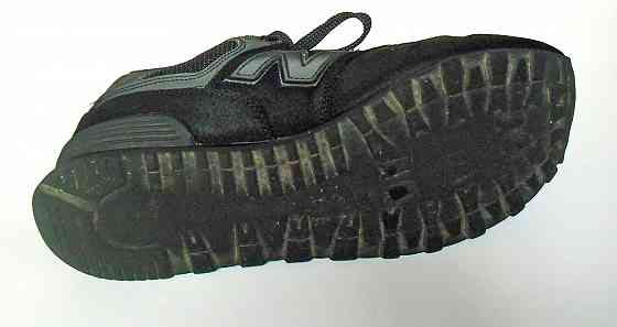 Кроссовки New Balance чёрные Донецк