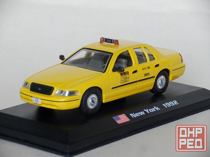Ford Crown Victoria (2000) - AMERCOM - масштаб меньше, чем 1/43 Донецк - изображение 1