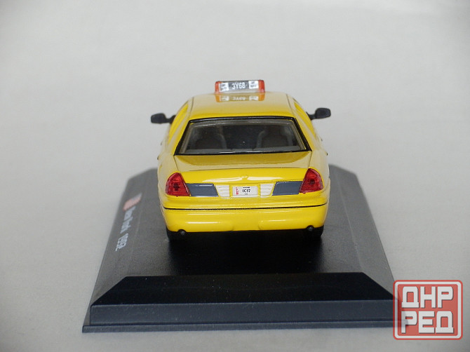 Ford Crown Victoria (2000) - AMERCOM - масштаб меньше, чем 1/43 Донецк - изображение 4