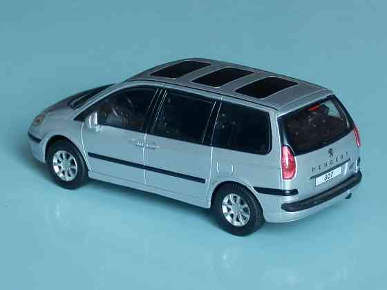 Peugeot 807 - CARARAMA - 1/43 (без упаковки) Донецк