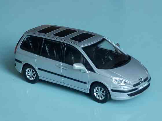 Peugeot 807 - CARARAMA - 1/43 (без упаковки) Донецк