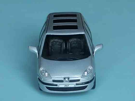 Peugeot 807 - CARARAMA - 1/43 (без упаковки) Донецк
