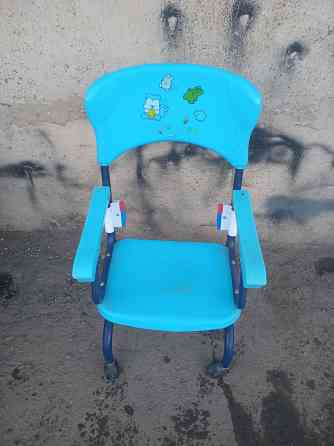 Продаю детский стульчик на колёсиках Донецк