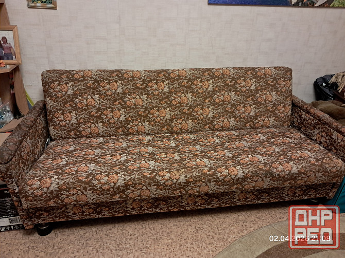 Отдам диван книжку б/у Донецк - изображение 1