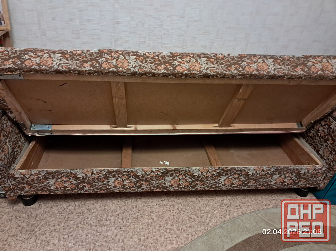 Отдам диван книжку б/у Донецк - изображение 2