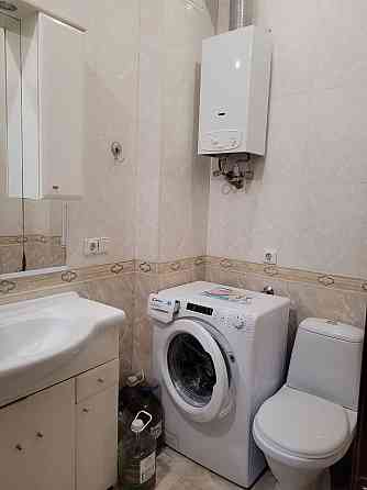 Продам 2 -х комнатную квартиру сталинка Комсомольский проспект Донецк