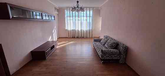 Продам 2-х комн. квартиру в Королевской башне Донецк