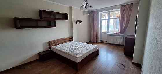 Продам 2-х комн. квартиру в Королевской башне Донецк