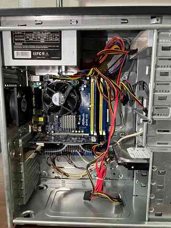 Продам компьютер( системный блок, монитор LG) и компьютерный стол Донецк