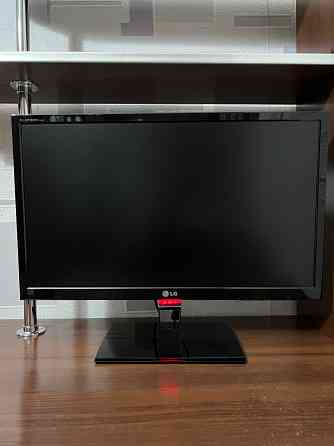 Продам компьютер( системный блок, монитор LG) и компьютерный стол Донецк