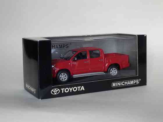 Toyota Hilux - MINICHAMPS - 1/43 (нет эмблемы на радиаторе, шагрень на дверях) Донецк