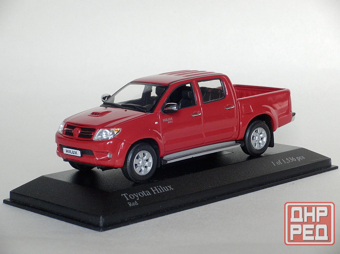 Toyota Hilux - MINICHAMPS - 1/43 (нет эмблемы на радиаторе, шагрень на дверях) Донецк - изображение 1
