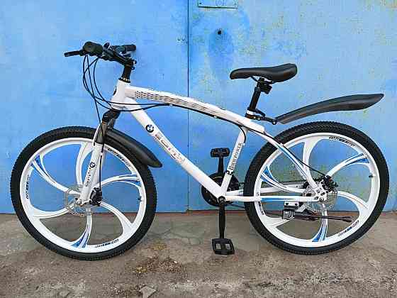 BMW, велосипед на литых дисках, д.26 Макеевка