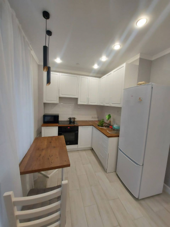 Сдается уютная студия 30,4 м² с лоджией и кладовой на ул. Куйбышева Донецк