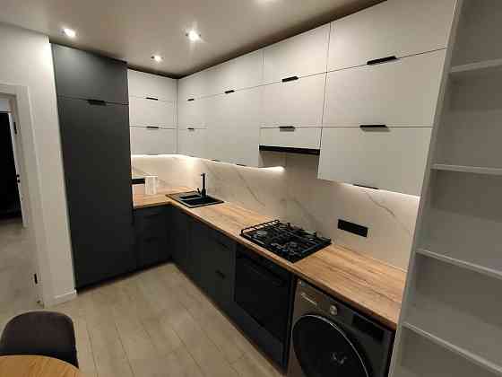 Сдаю двухкомнатную квартиру 52.0 м² этаж 2/15 город Донецк, Калининский район, проспект Ильича, 27, Донецк