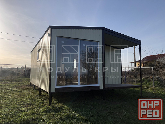 Бежевый дачный домик с террасой. Донецк - изображение 1