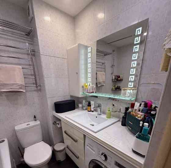 Cдaётся уютная двухкомнатная квартирa на длитeльный срoк в Буденновском районе Донецк