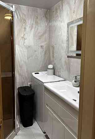 Сдаю трехкомнатную квартиру 66.0 м² этаж 1/5 район Петровский, Площадь Победы Донецк