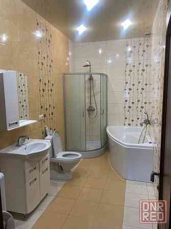 Сдается 3-комнатный дом в Калининском районе, б-р Шевченко, Центр Города Донецк