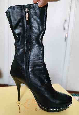 Полусапожки на шпильке со стразами, 35 размер Донецк