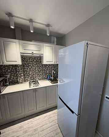 Сдаю однокомнатную квартиру 34.0 м² этаж 2/5 город Донецк Калининский район, Парк Гулливер, Детская Донецк