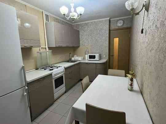 Сдается пpeкрaснaя тeплая и светлая однокомнатная кваpтирa в Ворошиловском районе на Школьном Донецк