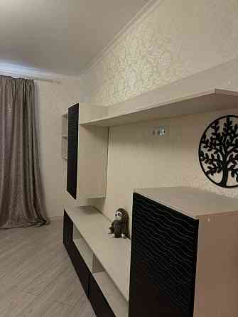 Сдаю однокомнатную квартиру на длительный срок в Ленинском районе, ул. Куйбышева Этаж: 3 Площадь: 36 Донецк