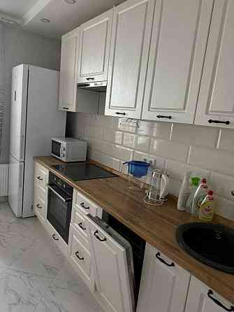 Сдаю однокомнатную квартиру на длительный срок в Ленинском районе, ул. Куйбышева Этаж: 3 Площадь: 36 Донецк